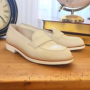 Tod's Cream Loafers Size 38 (7.5)